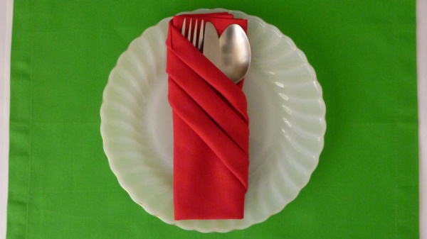 most-creative-table-napkin-folding-ideas-to-practice0171