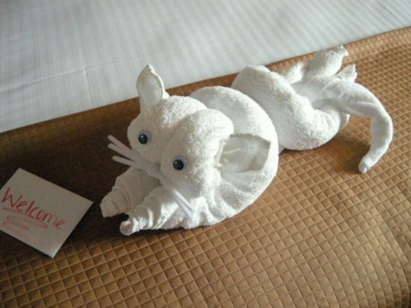 most-creative-towel-folding-ideas0001