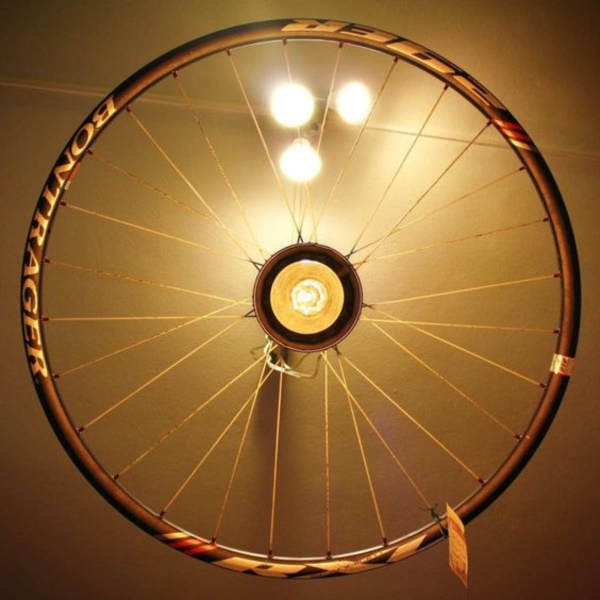 leonardo-da-vinci-ways-to-use-old-bicycle-rims0111