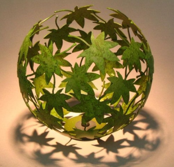 mildly-interesting-leaf-art-installations0021