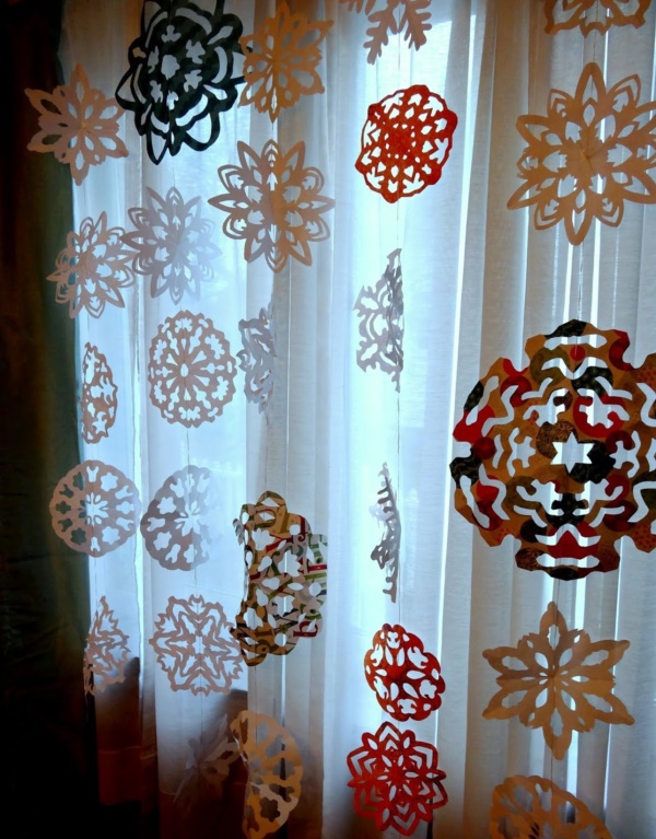 diy-paper-snowflakes-decoration-ideas0011