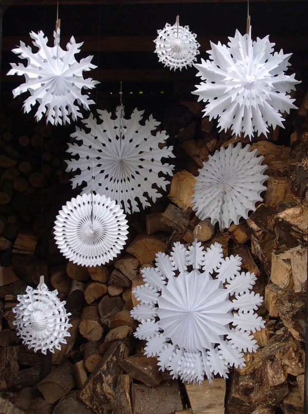 40 DIY Paper Snowflakes Decoration Ideas - Bored Art