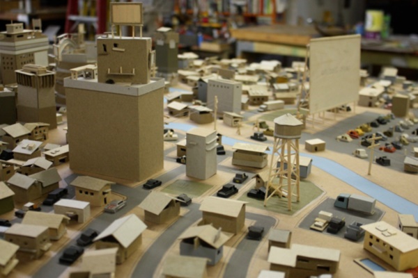 incredible-examples-of-cardboard-city-art0181