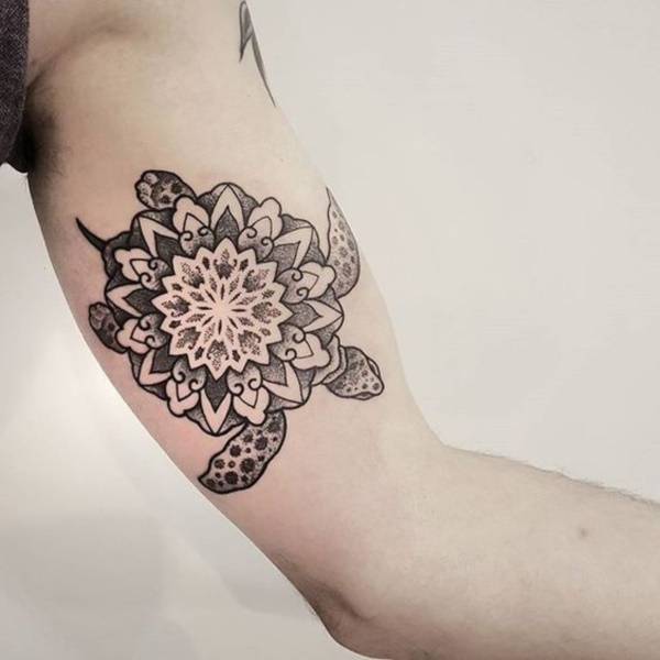 intricate-tattoo-designs-cant-keep-my-eyes-off0031