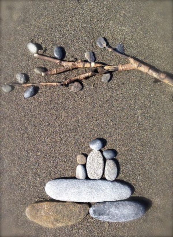 Handy Rock And Pebble Art Ideas For Many Uses13