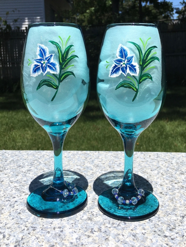 88 Glass Painting Ideas For Beginners (Updated 2022) - Bored Art  Hand  painted wine glass, Glass painting designs, Painted wine glass