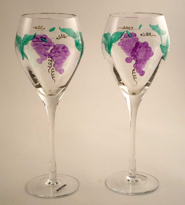 88 Glass Painting Ideas For Beginners (Updated 2022) - Bored Art  Hand  painted wine glass, Glass painting designs, Painted wine glass