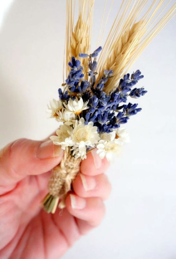 Unique-Ways-To-Reuse-Dried-Flowers