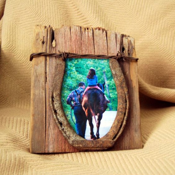 Repurpose Horse Shoe Like A DIY