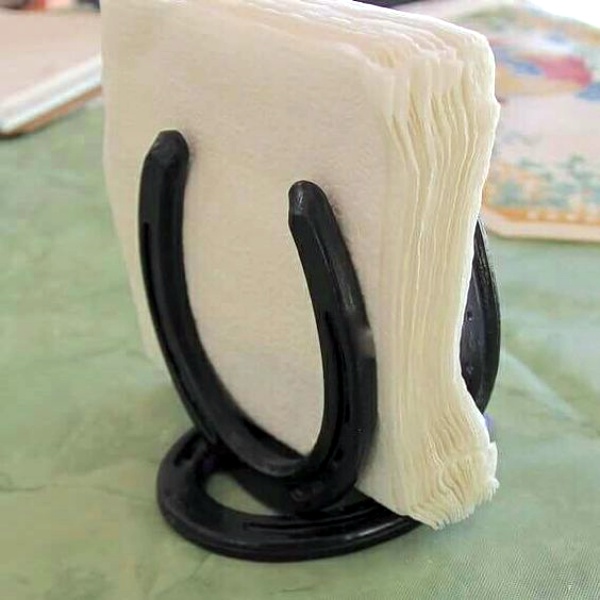 40 Ways To Repurpose Horse Shoe Like A DIY Pro - Bored Art