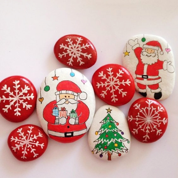 DIY-Christmas-Painted-Rock-Ideas