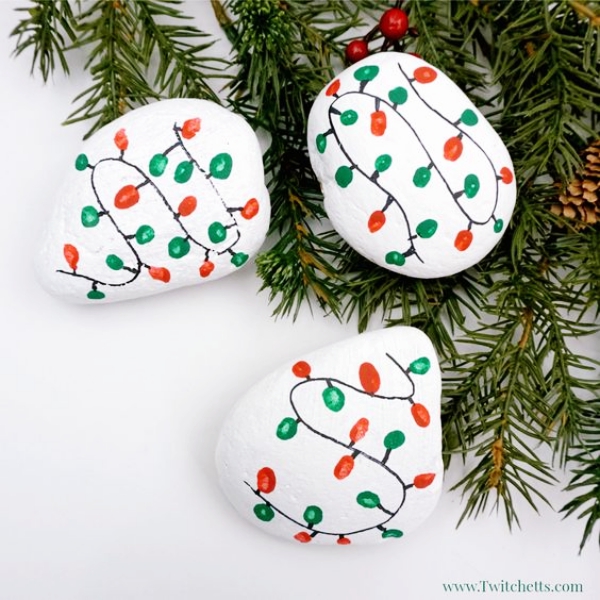 DIY-Christmas-Painted-Rock-Ideas