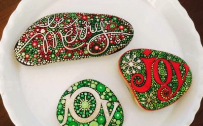 DIY-Christmas-Painted-Rock-Ideas