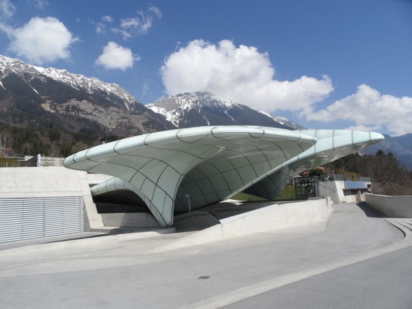 extraordinary-architecture-designs-of-zaha-hadid