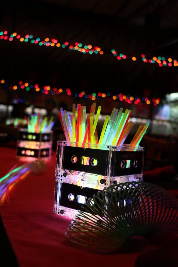 examples-of-disco-theme-party-decorations